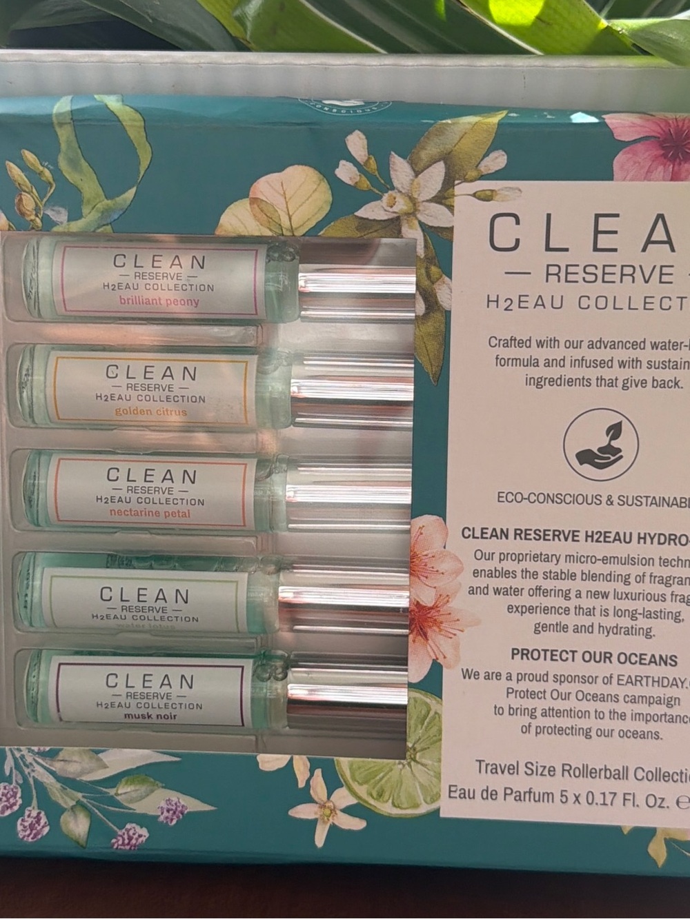 CLEAN ,Reserve H2EAU Collection Travel Rollerball Set - Green